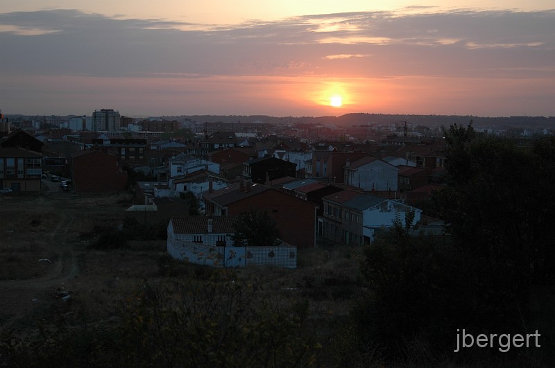 DSC_4196.JPG - Sonnenaufgang über Leon